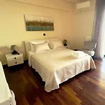Seafront Luxury * Kalamáta
