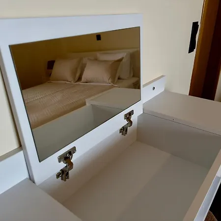 Seafront Luxury Apartamento Calamata
