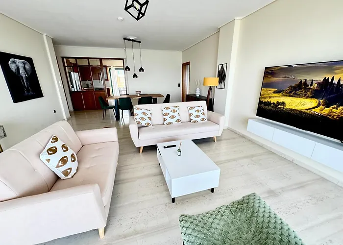 Seafront Luxury דירה קלמאטה