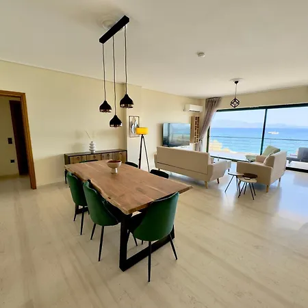 アパート Seafront Luxury *