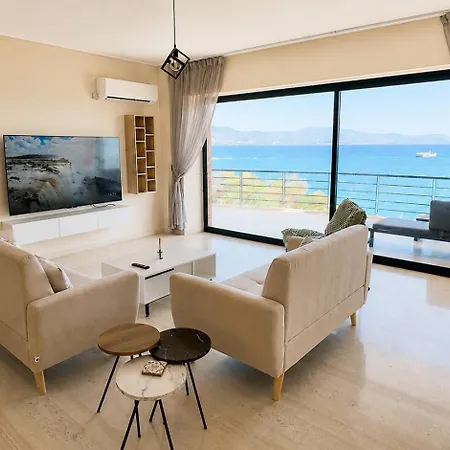 Seafront Luxury *