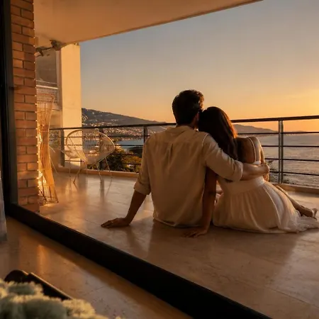 Seafront Luxury *